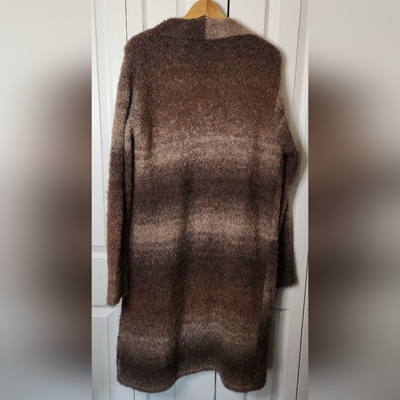 Aemi + Co. Sweater - Size Small brown colors thick long sweater with pockets - Picture 5 of 5